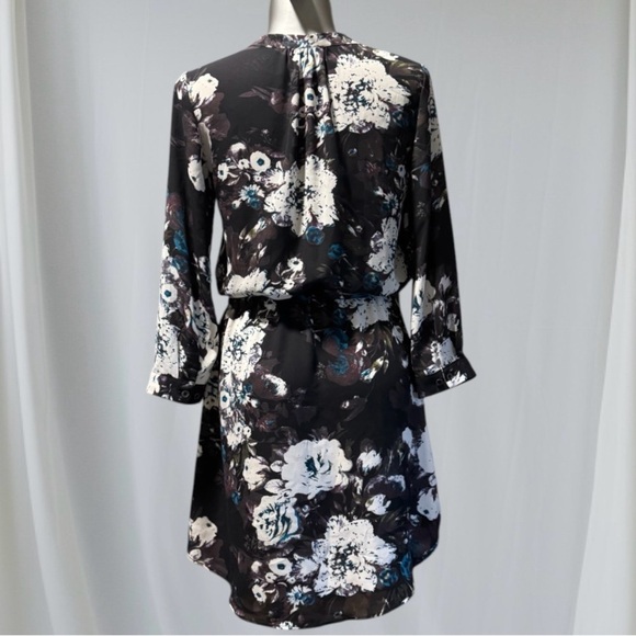 ✅Floral Tunic - Black and White - Picture 2 of 12